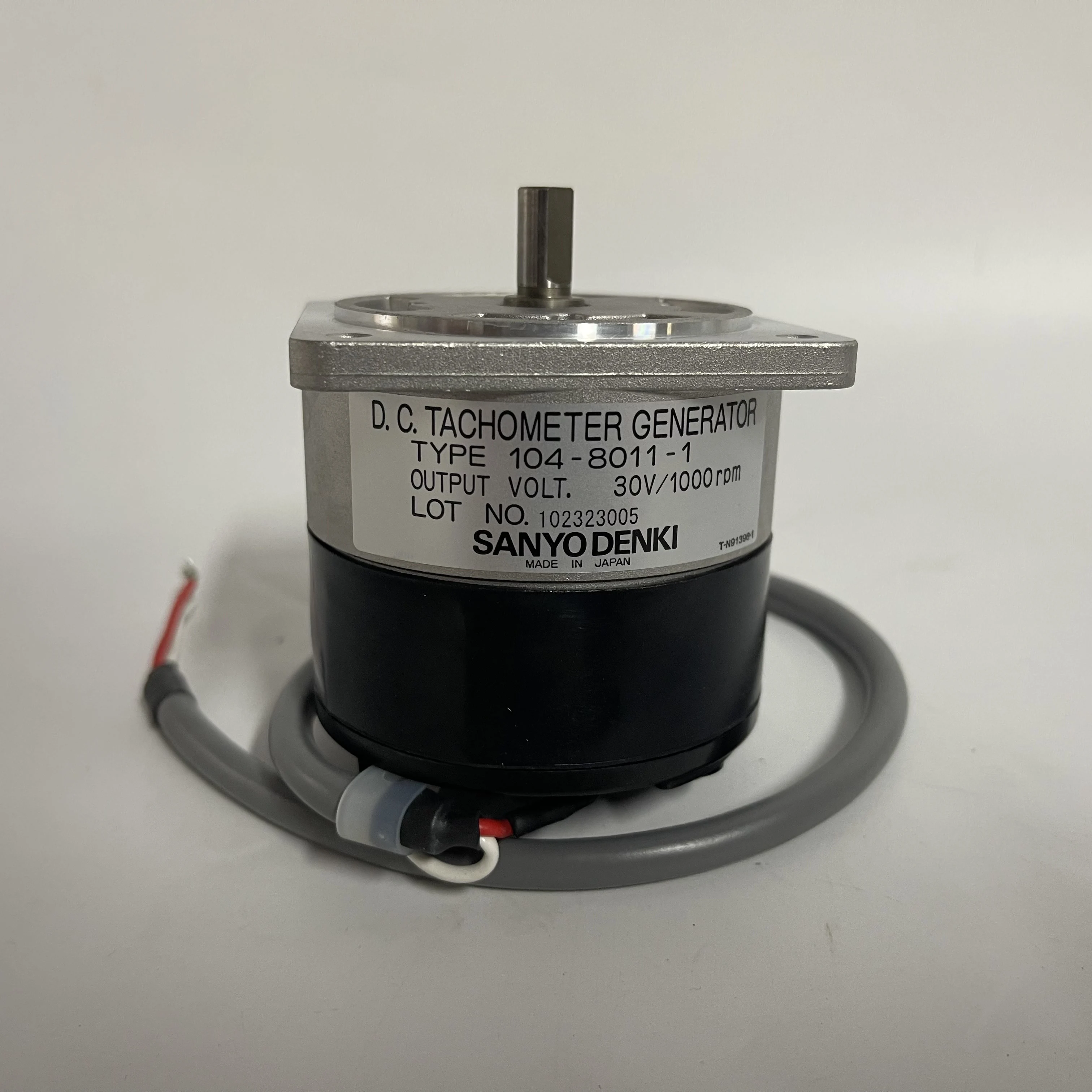 Sanyo Denki DC Tachometer Generator 104-8011-1 Sanyo Denki DC Tachometer Generator 104-8011-1