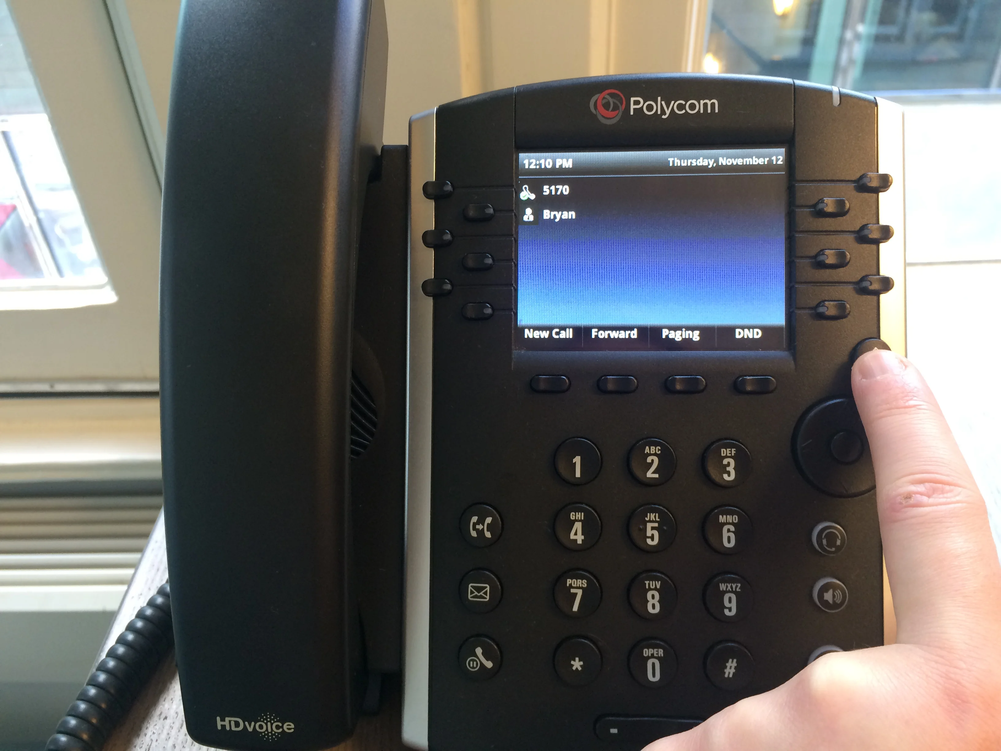 未使用　Polycom VVX410　ポリコム ビジネスフォン 電話 Amazon.com : Polycom VVX 410 12-Line Desktop Phone (Power