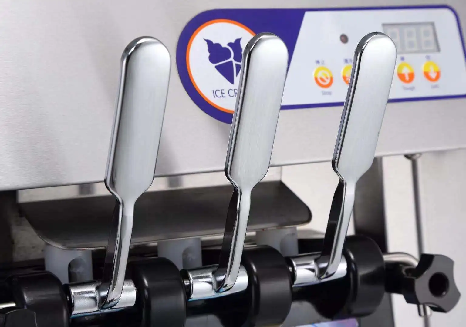 Ice  Cream Machine Chinese Automatic 3 Flavors Soft Ice Cream Machine