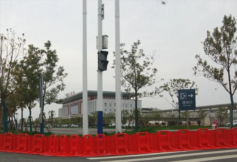 Havospark Safety ABS Red Easy Transport Outer Bending Baffle Flood Boxwall Water Barrier for Dispersing Flood Direction