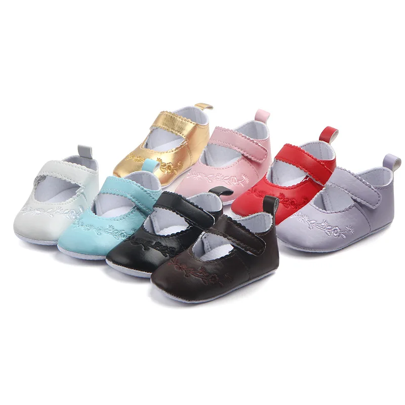 Wholesale 1 Dollar Soft Sole Cheap Infant Baby Newborn Girl Shoes Anti-slip Dot Design