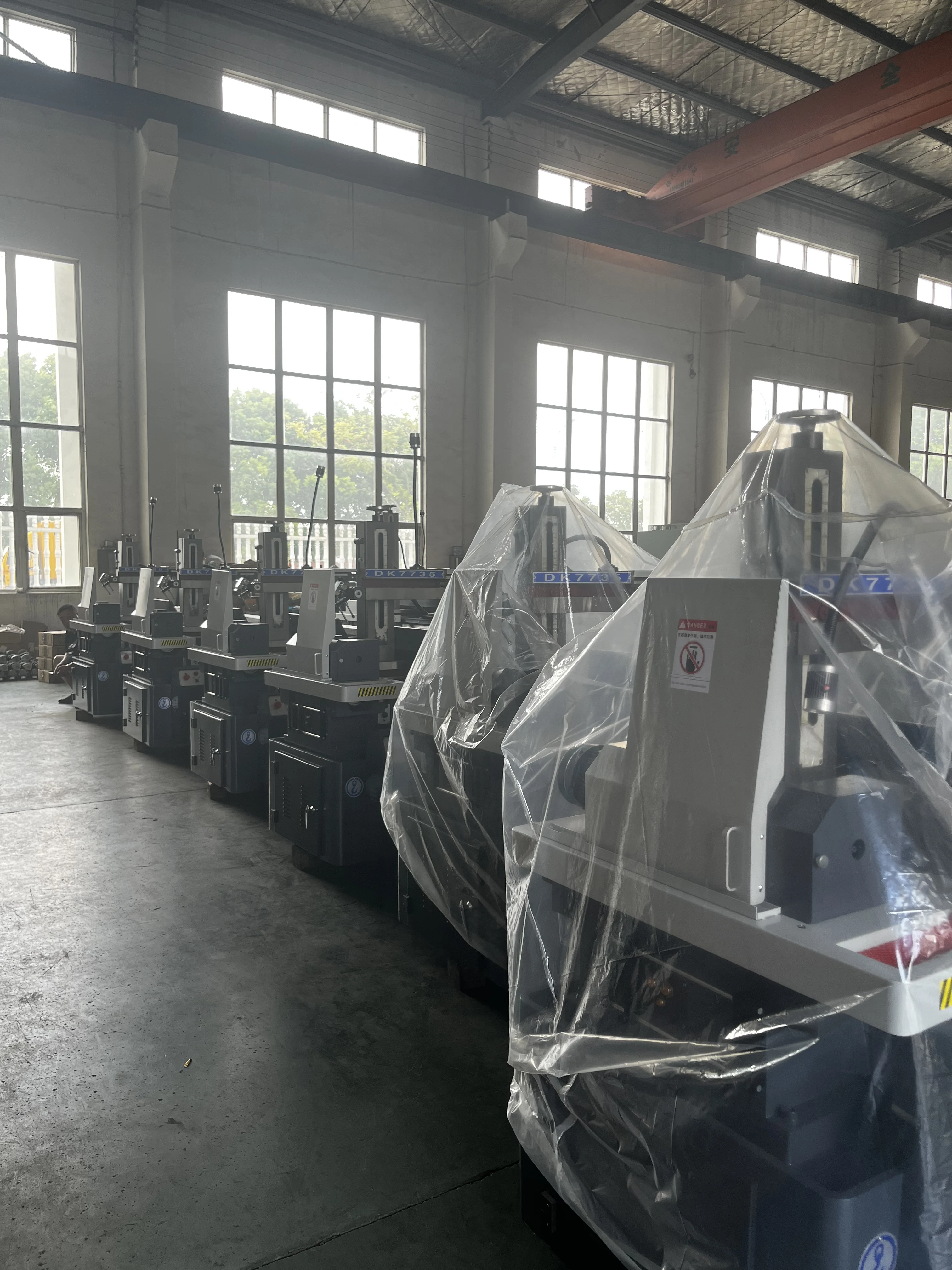 DK7750 Wire EDM Machine With CNC Cutting Edm Wire Cutting Machine for Metal Cut