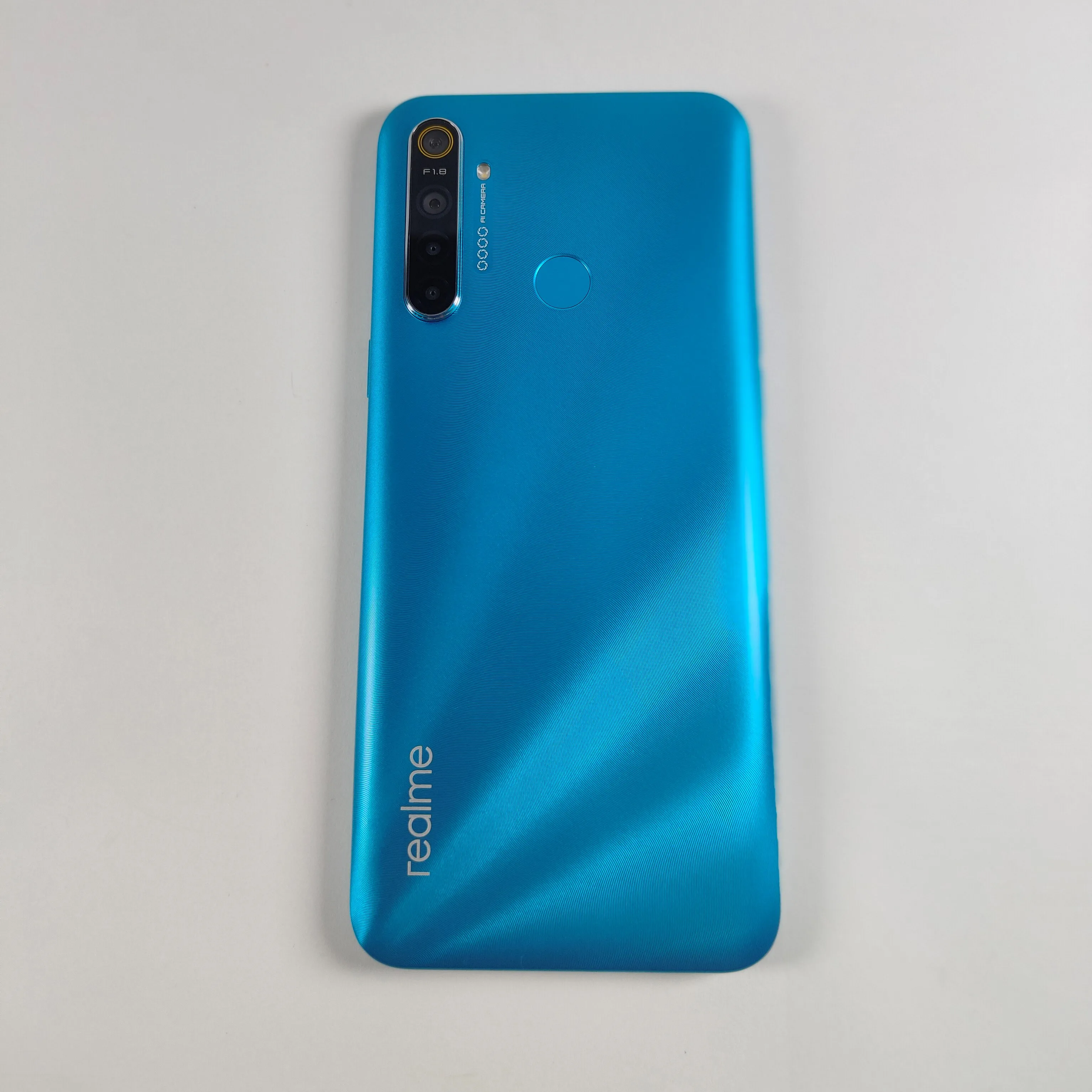 realme 5i cellphones