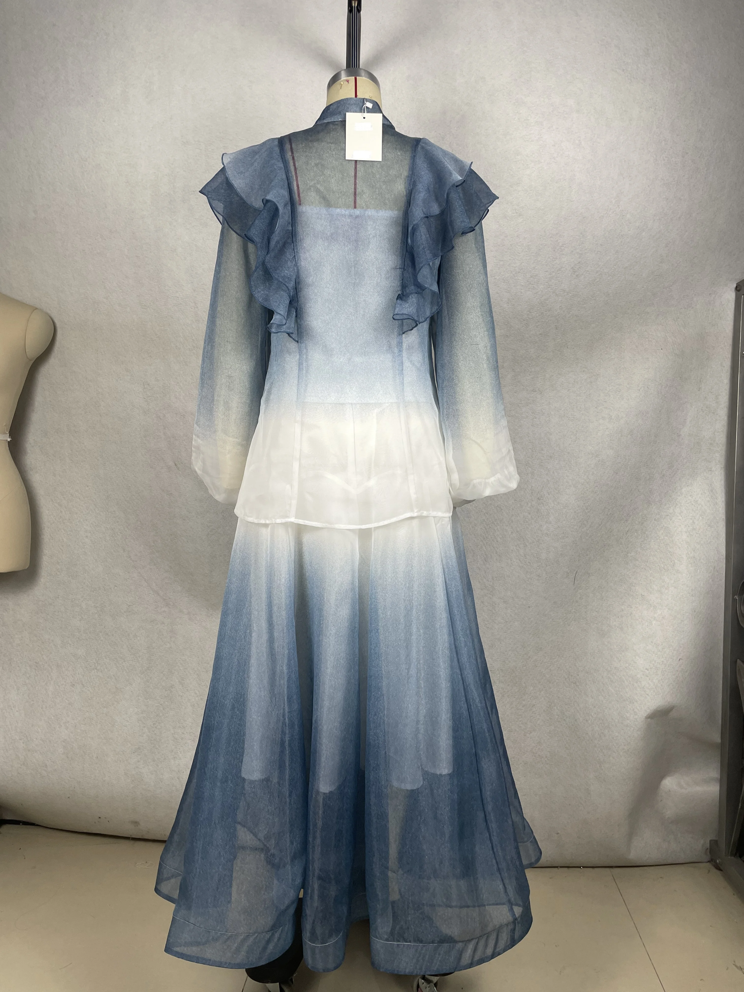 Ladies Gradient Sheer Lightweight Set Fashionable Short Top With Stand Collar Loose Fit - Image 2