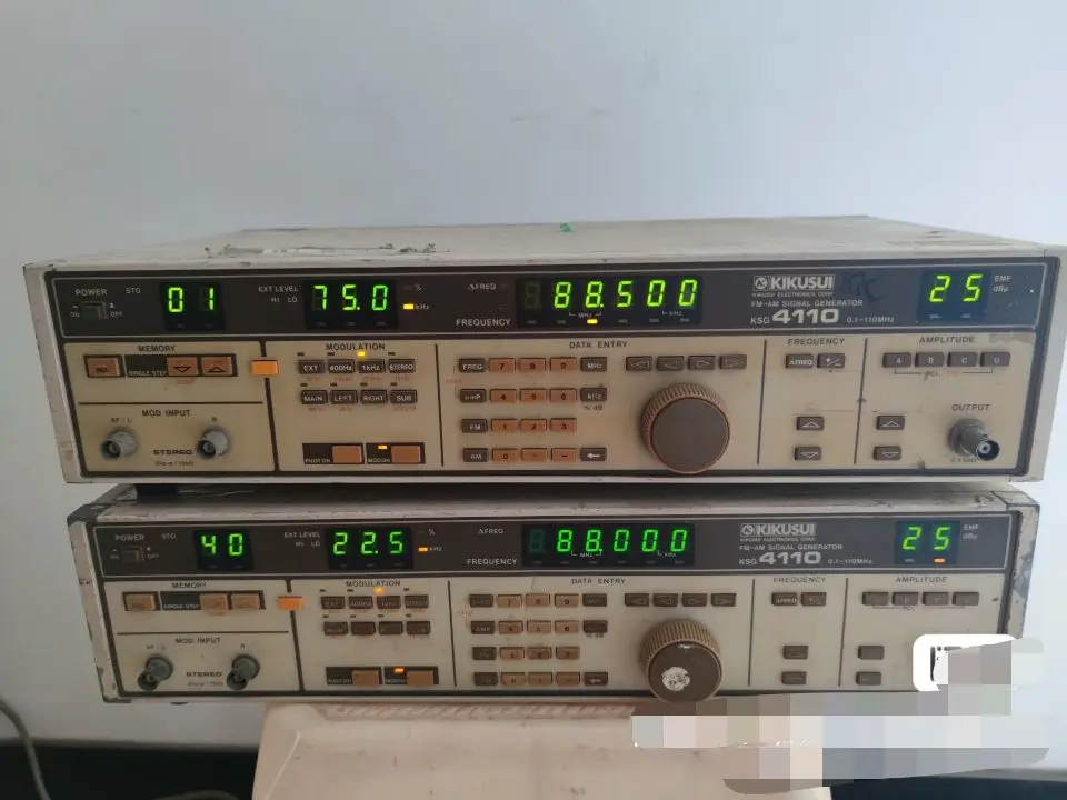 1 PCS KIKUSUI KSG4110 0.1-110MHZ FM-AM SIGNAL GENERATOT