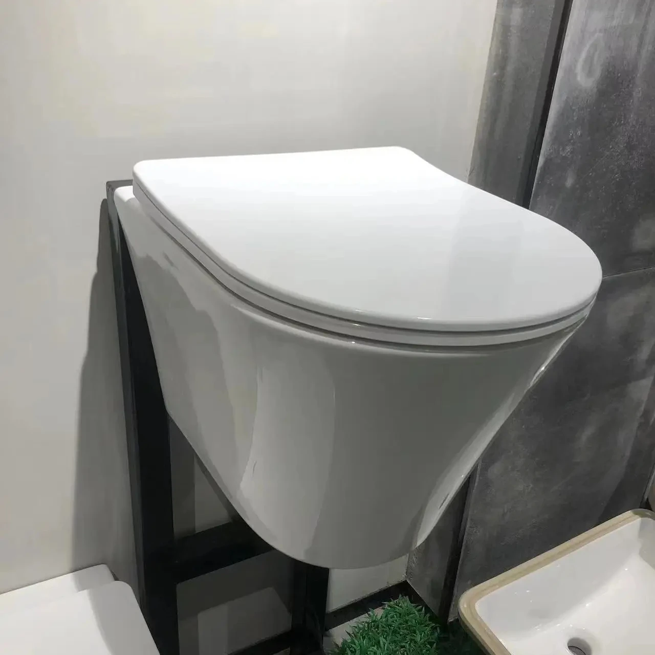 2024 New Item Single Hole Tornado Rimless Wall Hung Toilet Europe Good Price Sanitary Ware Bathroom Toilet