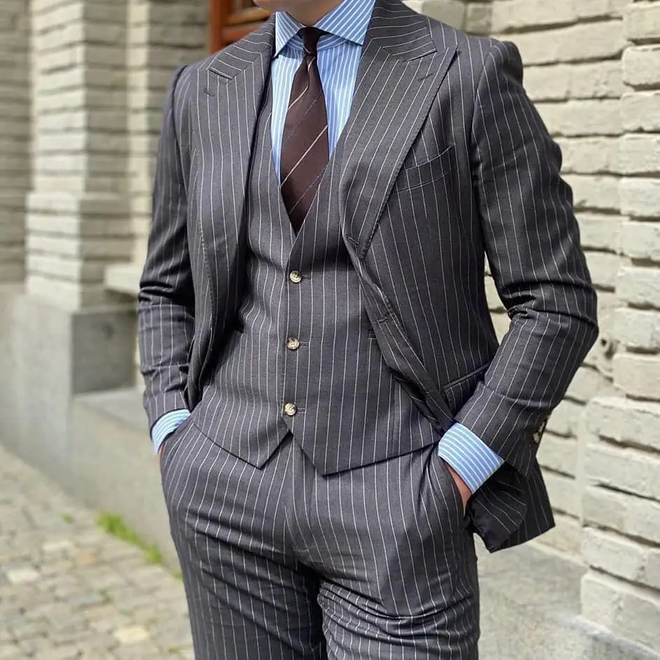 Suitsupply Lazio Suit, Fair Wear & Carbon Neutral, Light Grey Stripe –  Oxford & Evergreen