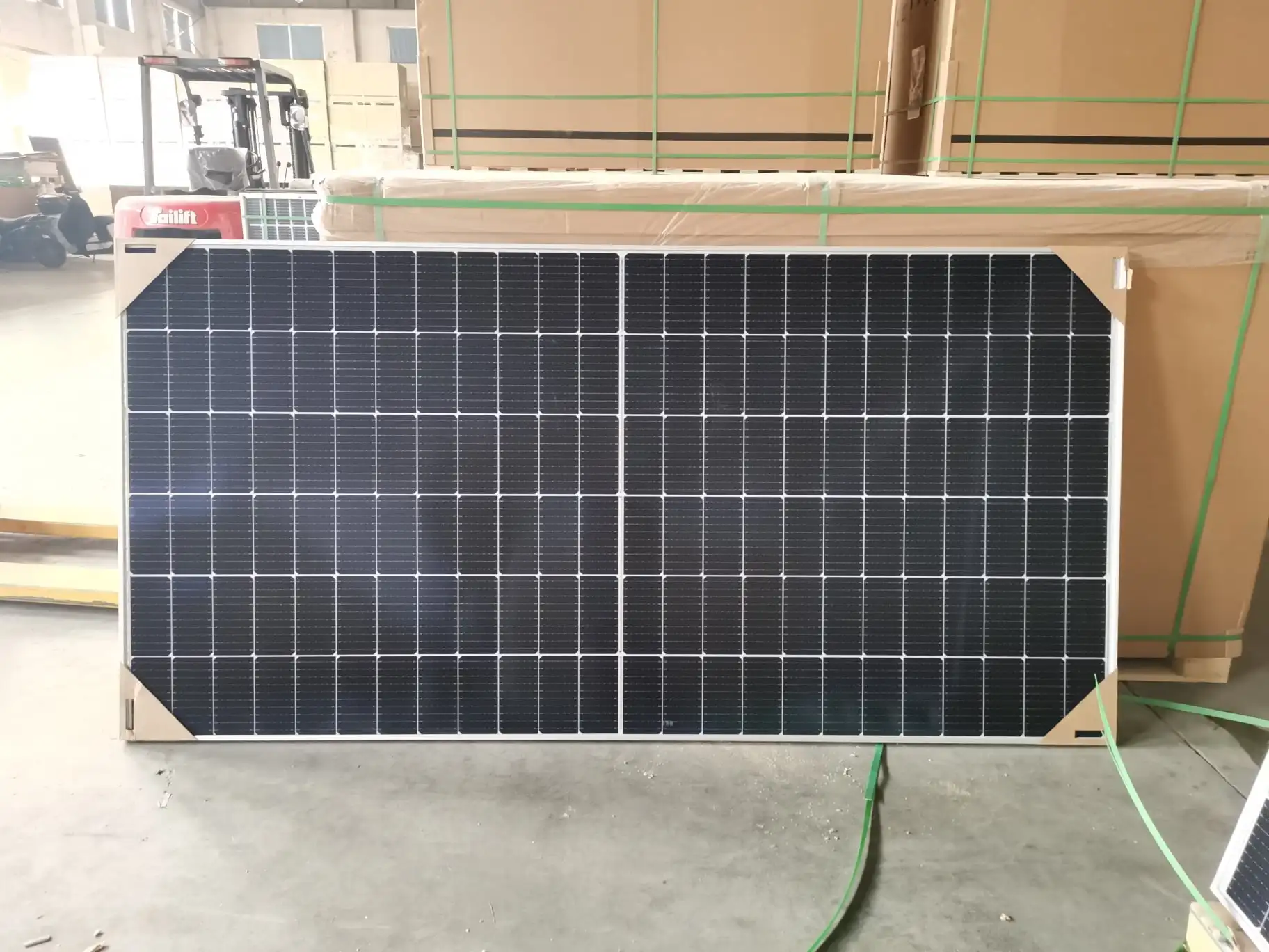 Top Brand JINKO 470W 460w Solar Panel High Efficiency Photovoltaic Module 540w 545w 550w for Power Plant