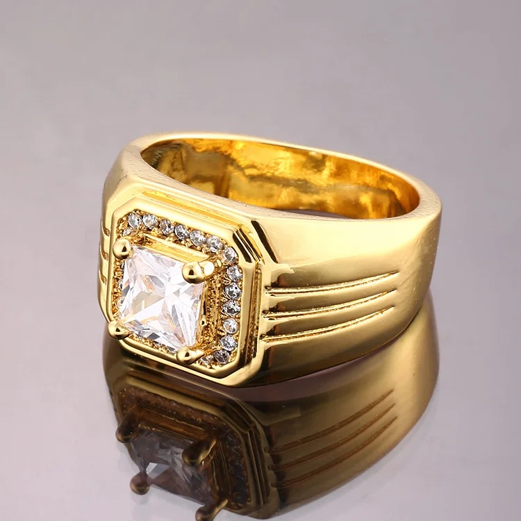 Striking 22 Karat Yellow Gold Geometric Patterned Couple Finger Ring Set
