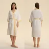 เสื้อคลุมสตรีสีขาว (เสื้อคลุมเดี่ยว)