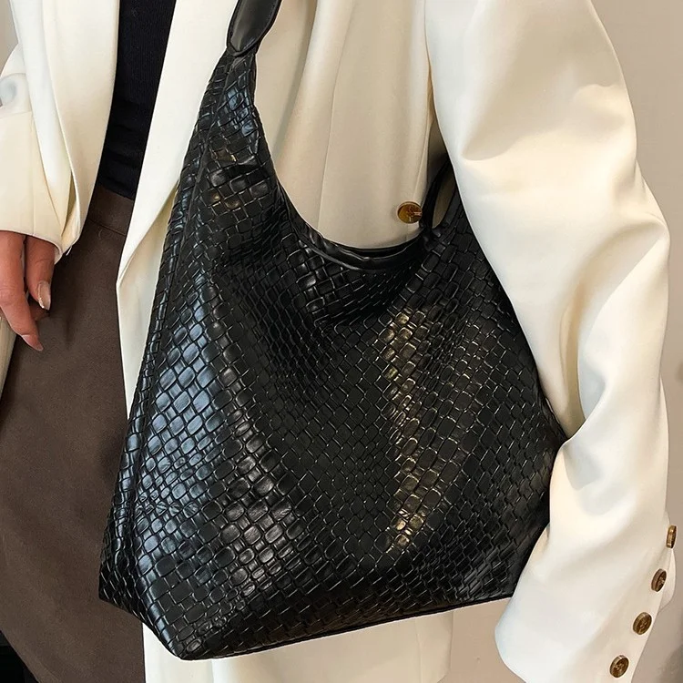 Embossed Pu Leather Big Capacity Women Tote Handbags with Hasps Closure