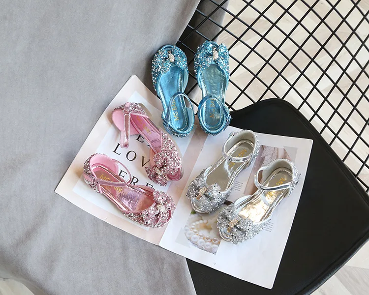 Chaussures Habillées Argentées Pour Fille Taille 5.5 US - Occasion, Marque Bella Luna, Style Soirée
