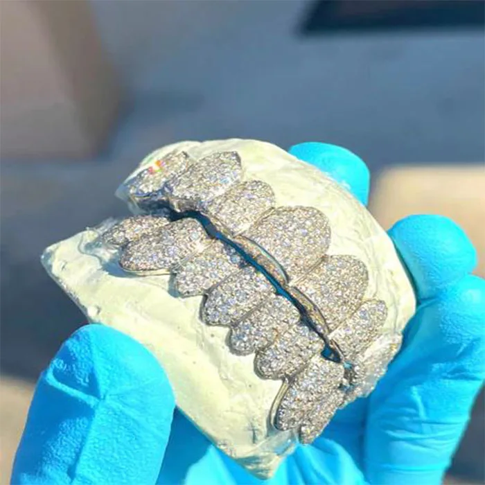 Grillz Custom Hip Hop Iced Out 925 Silver Vvs Natural Moissanite Teeth