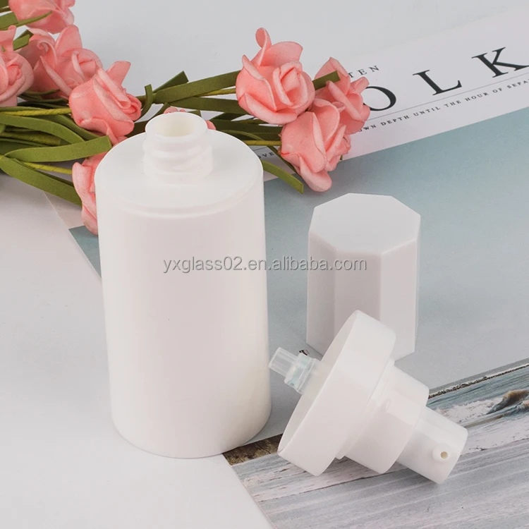 Recyclable plastic cosmetic jars and bottles small plastic pump spray bottle packaging container supplier