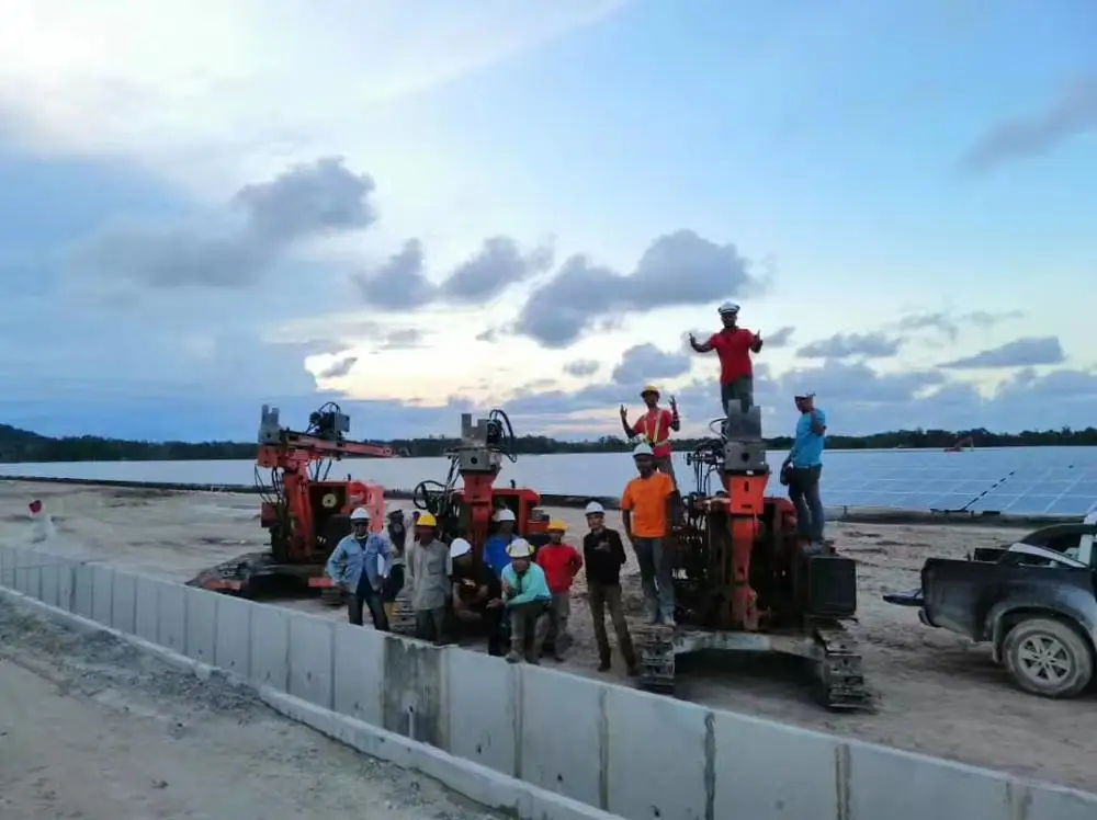 PV Ramming Piling and Pile Post Driver Guardrail Fixing Machine Ramming Piling Machine MZ460Y-3
