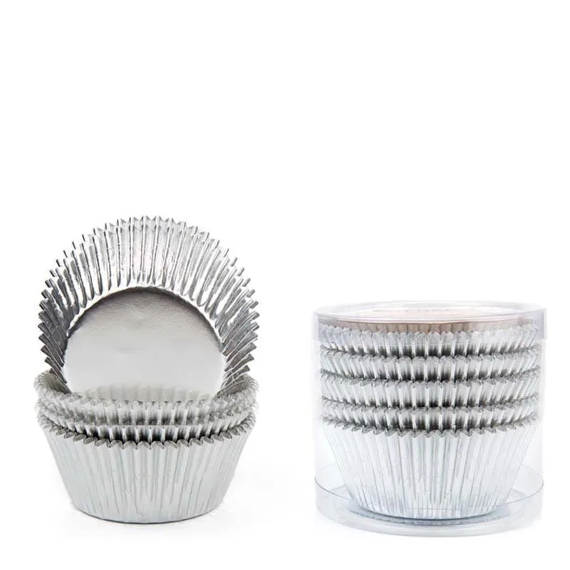 foil baking cup, Aluminum cupcakes or Dessert Cups isolated on white  background 7135683 Stock Photo at Vecteezy