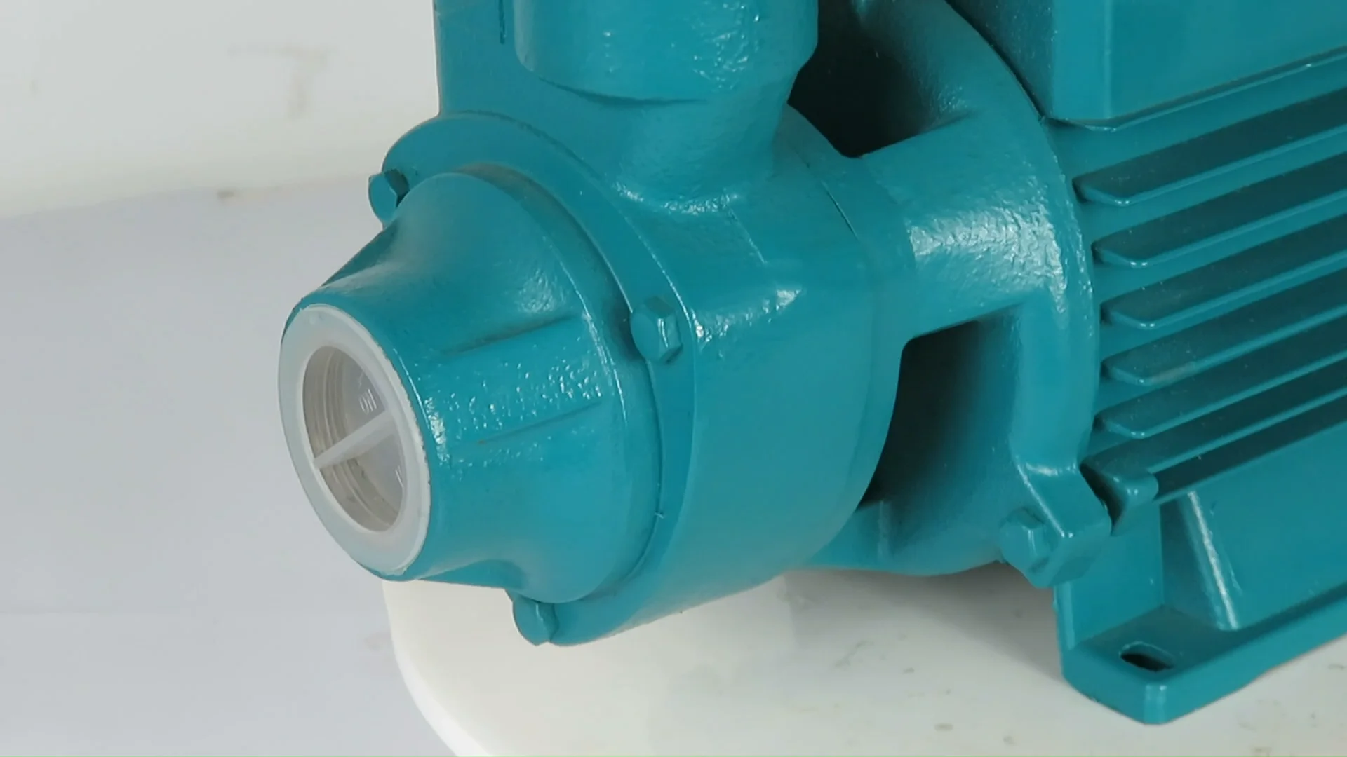 0.5hp Qb60 Clean Water Pump For Domestic Use With Perpheral Brass