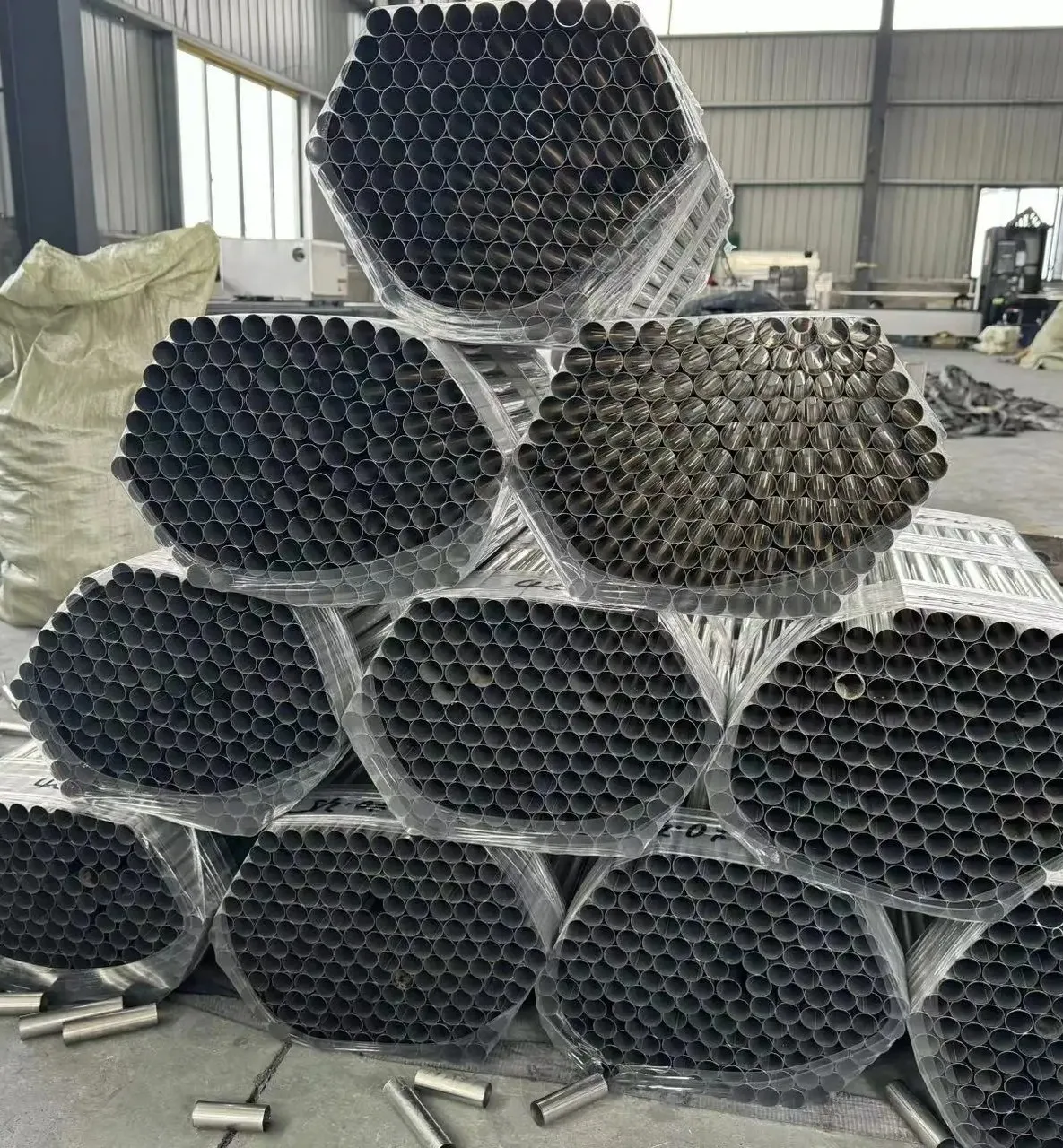 Custom Small Size Stainless Pipes Cutting Welding Erw Round Stainless ...