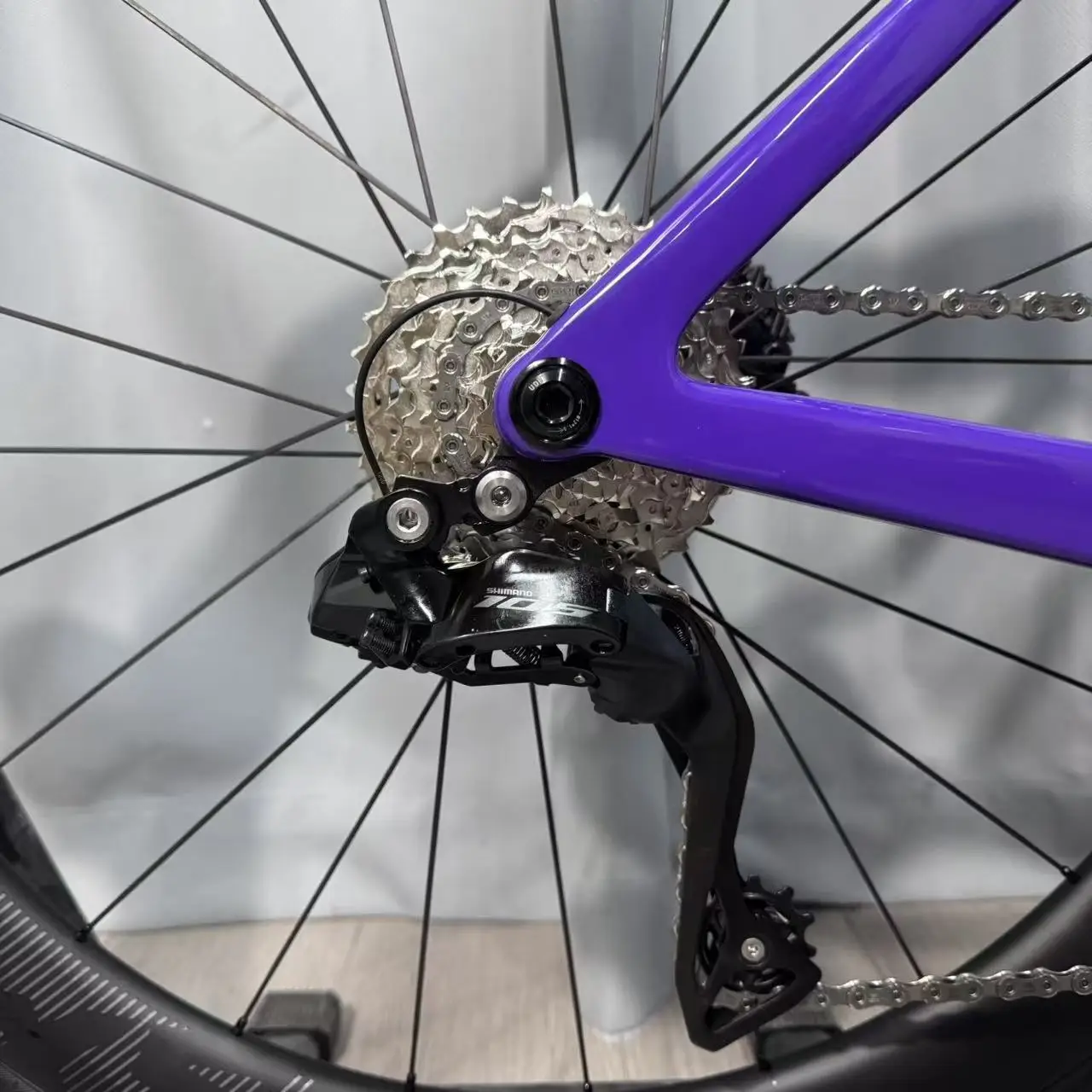 KOZO Factory Direct Wholesale SHI MANO 105 Di2 Racing Bike