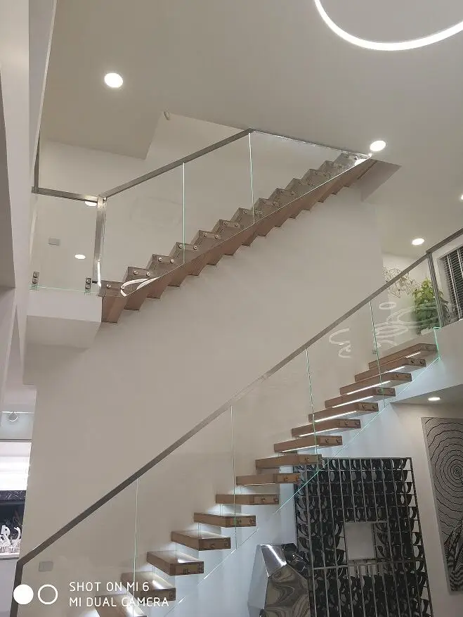 Floating Glass Railing Led Luxury Modern Stair Glass Railing LED Light Floating Stairs