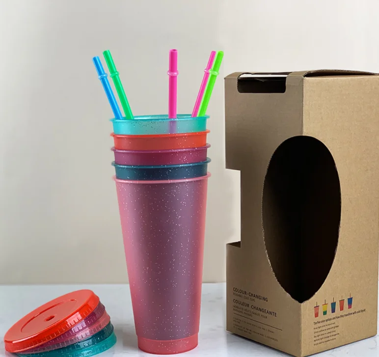 Лидер продаж 2023, повторно используемая пластиковая кружка, подарок на Рождество, кружка для кофе, чая, сока, блестящие кружки с крышкой из соломы