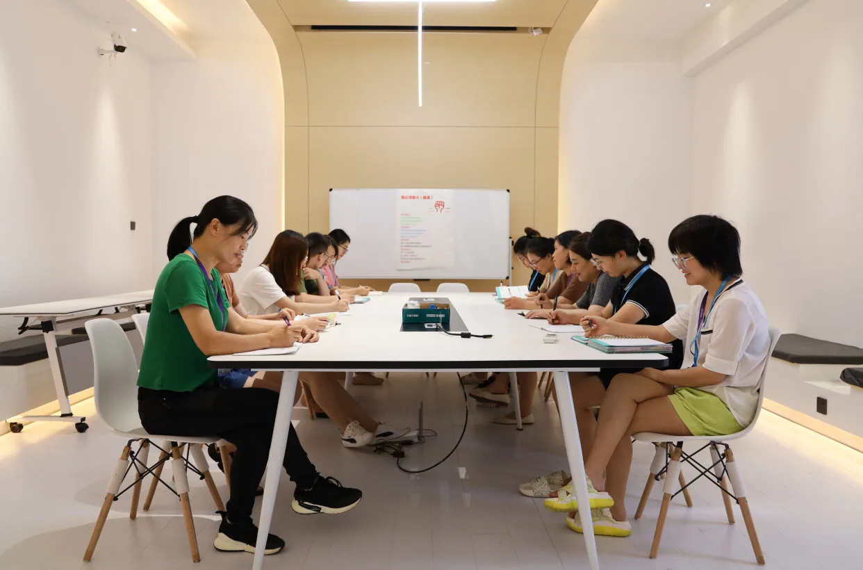 Shaoxing City Silversilk Garment Co., Ltd. 1