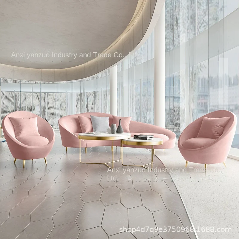 Скандинавский магазин одежды, железный маленький диван, распродажа, офисный салон красоты, доступный роскошный стиль, изогнутый диван, современный Минимализм