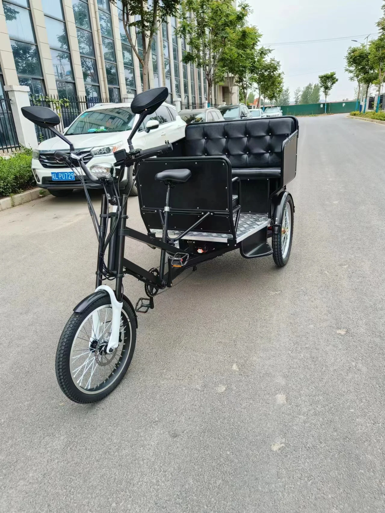 ペディカブ自転車5席人力車大人用乗客三輪車チャイルドシート付き