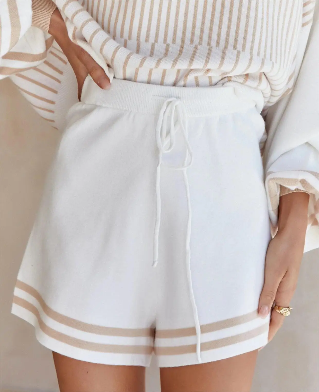 Custom Two Piece Short Pants Set Women Clothing 2025 Joggers 2 Piece Short Set Solid Color Outfits Women Short Sets Two Pieces