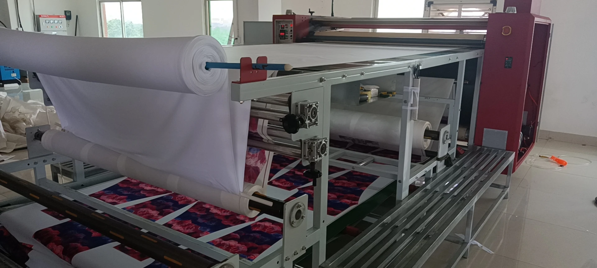2024 Factory Directly Produce Calandra Roll Ro Roll Heatpress Large Format Rotary Heat Press Transfer Machine for Socks