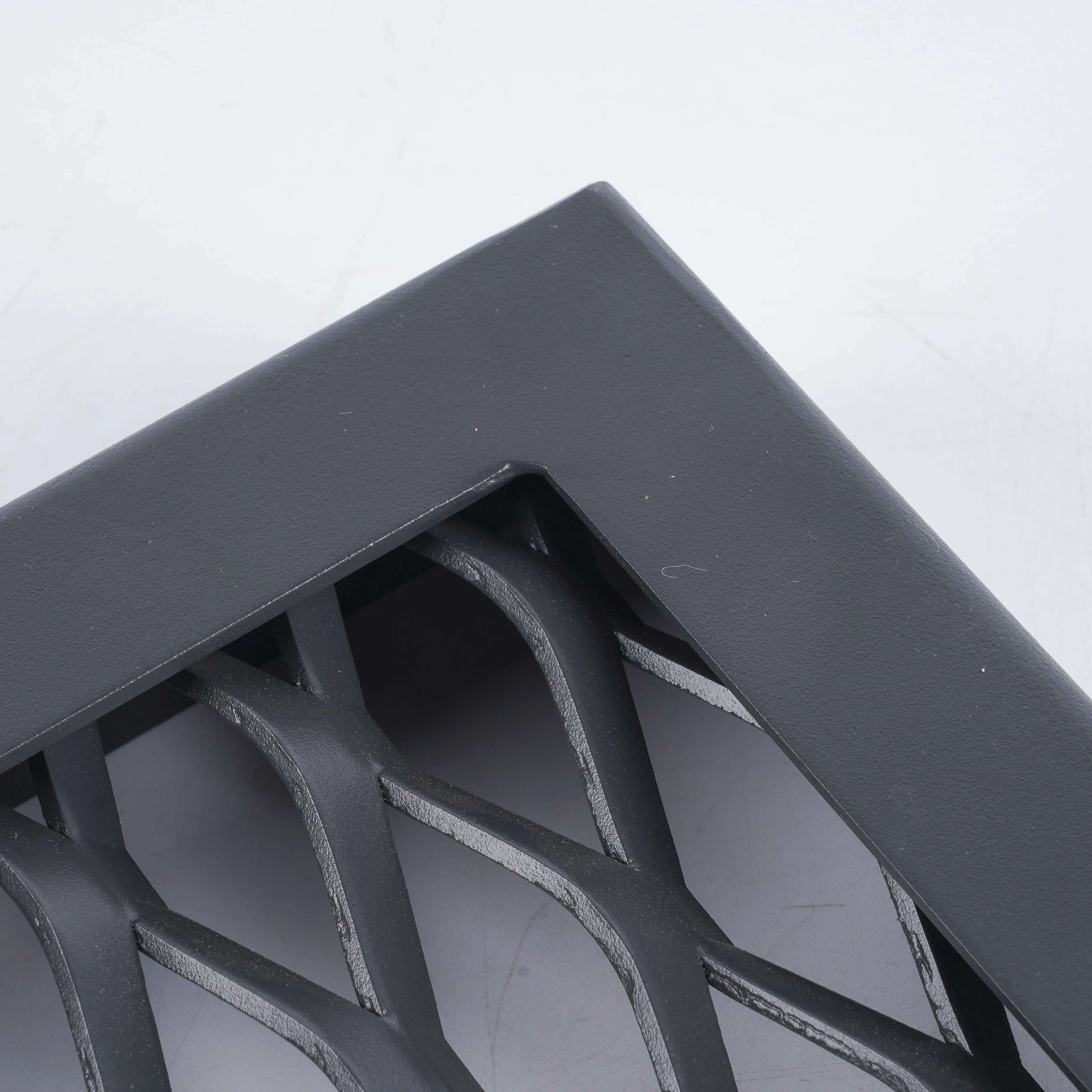 Customized Galvanized Steel Wire Mesh Fencing Dog Kennel Expanded Metal Wire Mesh with Cutting and Welding Processing Services
