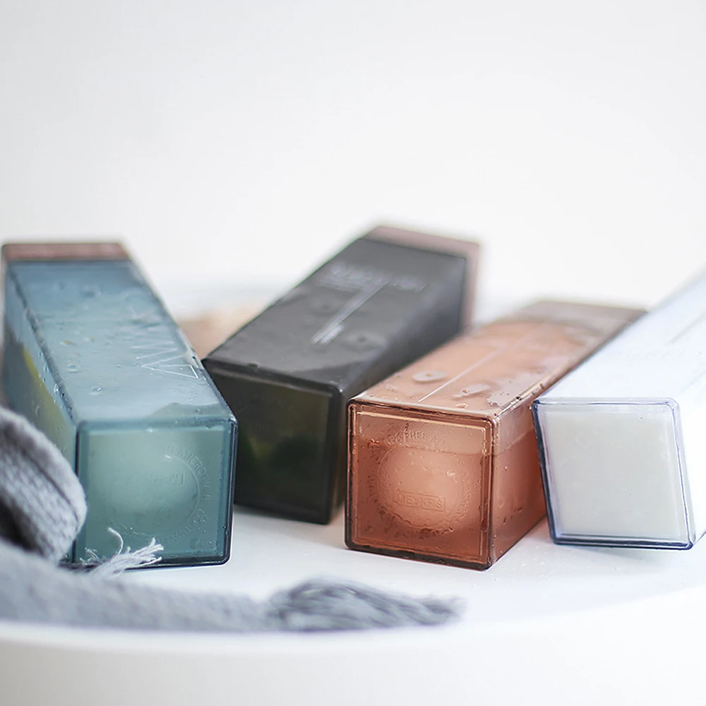 Пластиковая бутылка для воды квадратной формы с деревянной крышкой 500 мл