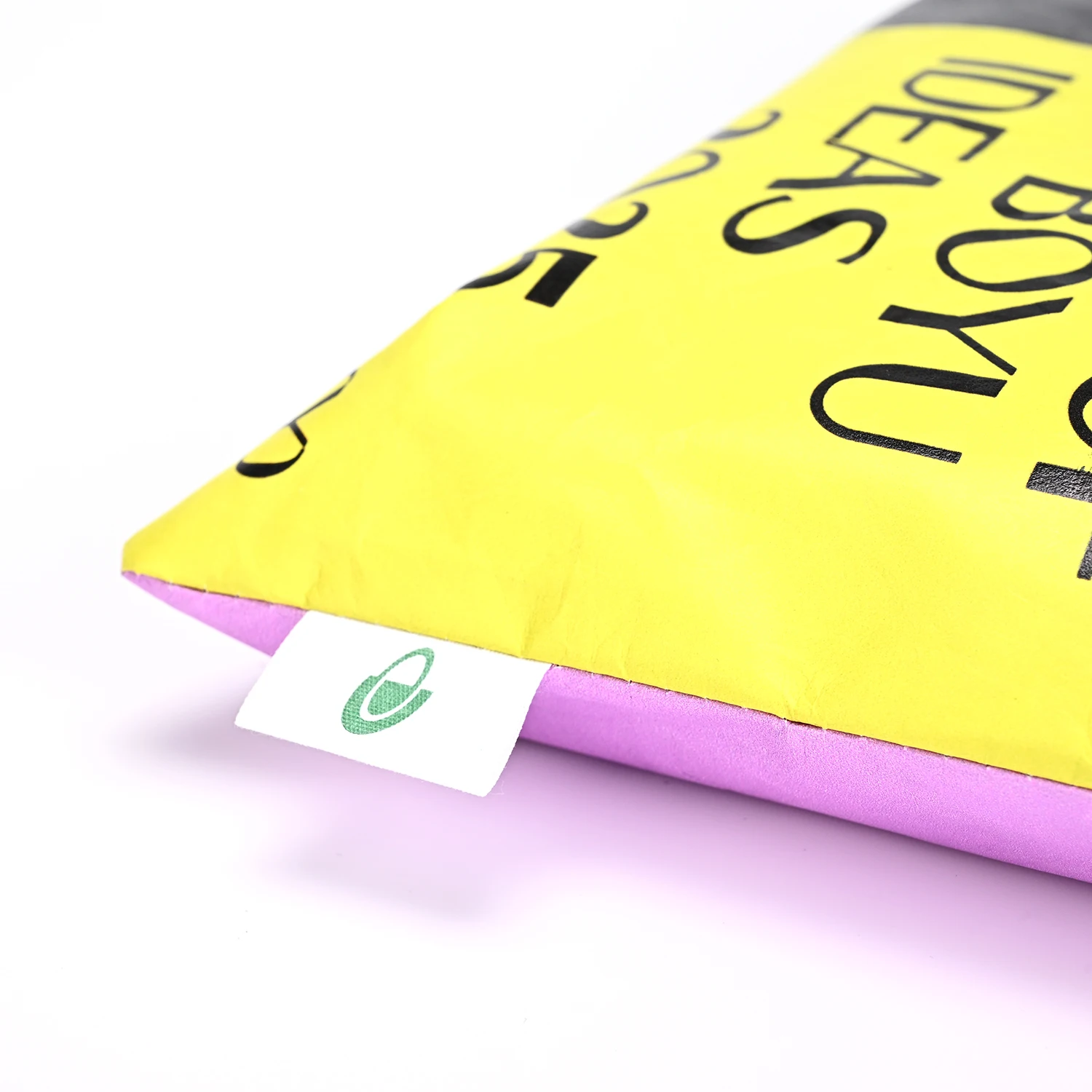 Eco-friendly Medium-sized Dupont Paper Coated Tyvek Tote Bag Light Strong Reusable Shopping Pouch Colorful Screen Beach Bag supplier