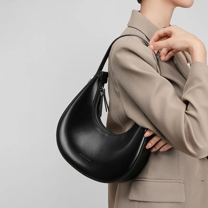 Cowhide Crescent Women’s Underarm Tote Bag Sleek Black Zipper Closure High-End Leather Single Strap Shoulder Bag Urban
