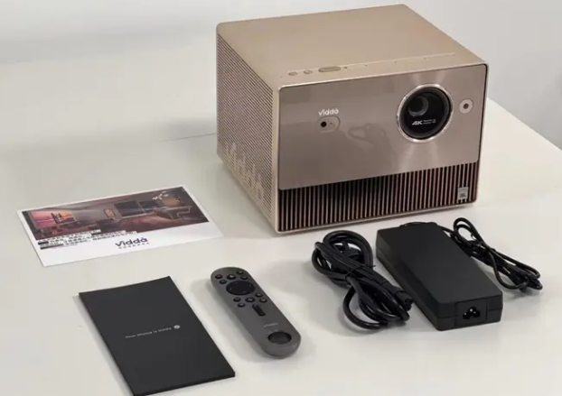 国内非売品 Hisense ViddaC1Pro 4K レーザー プロジェクター 国内