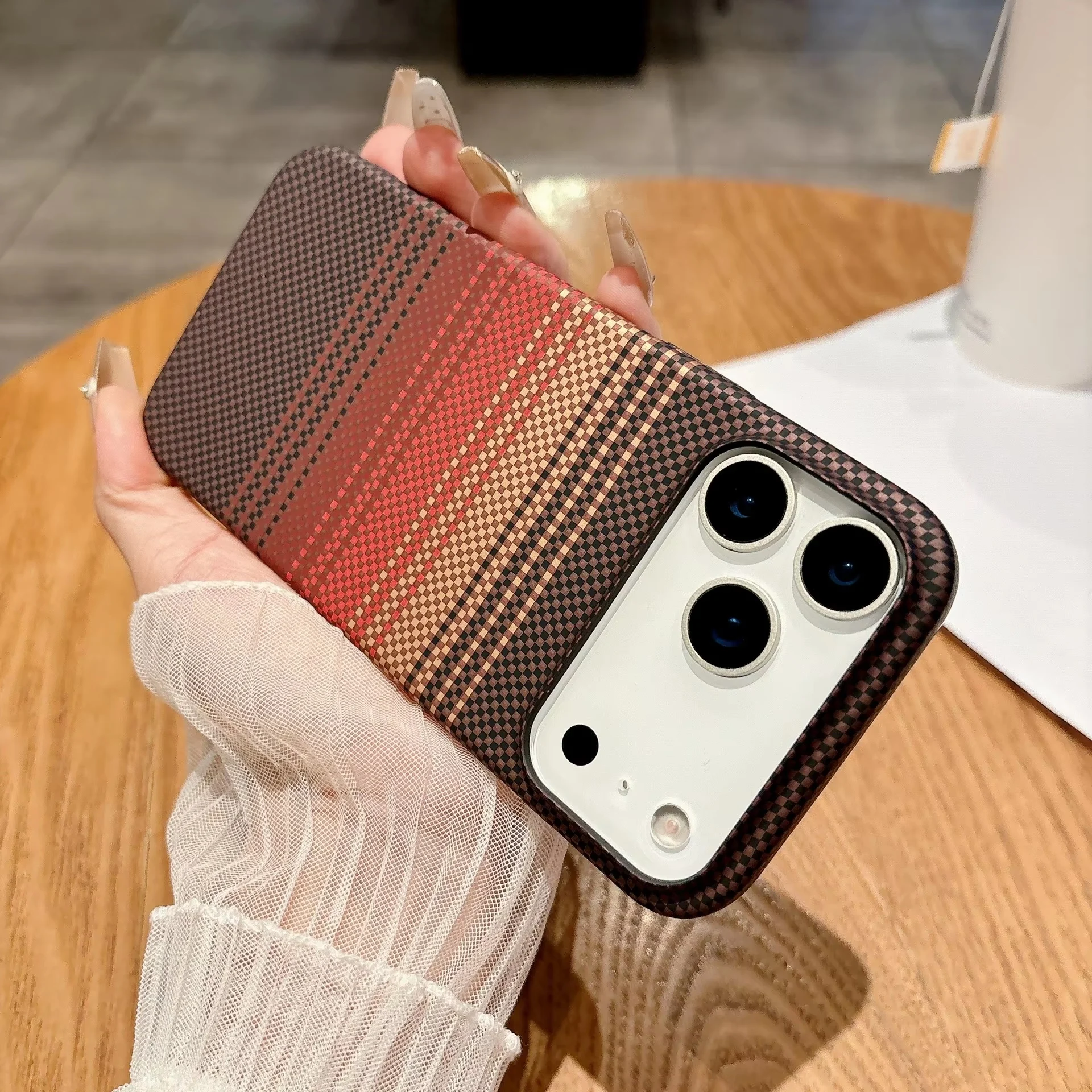 No Real Carbon Fiber Non-magnetic or Magnetic Mobile Phone Case for iPhone 17 17 Pro Max iPhone Case