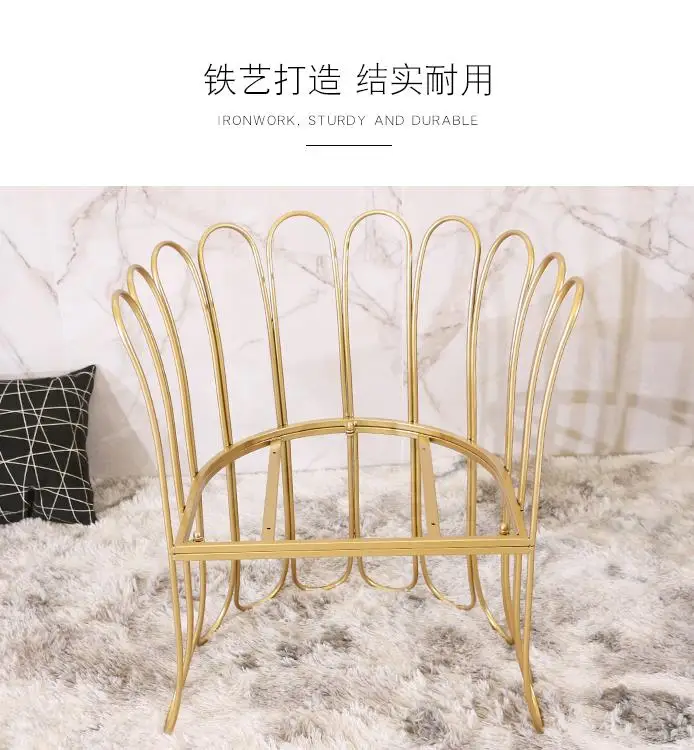Modern design leather cushion material iron tube petal-shaped milano dining chair