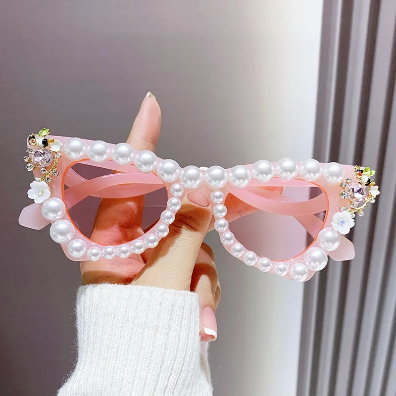 2024 Pearl Heart Sunglasses Bling Style in Every Ray