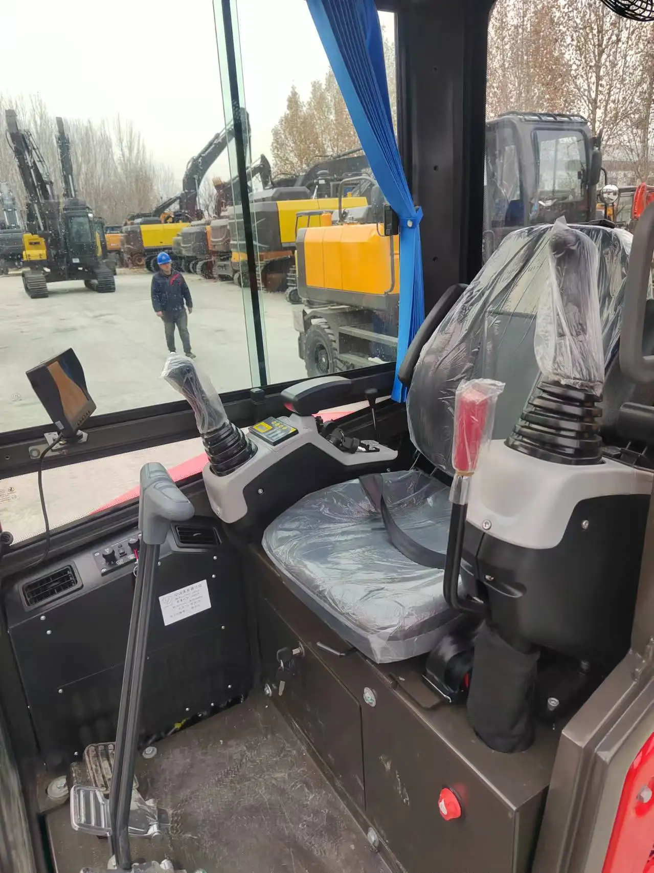 3 Ton 3.5Ton Mini Excavators Crawler Excavator With Attachments