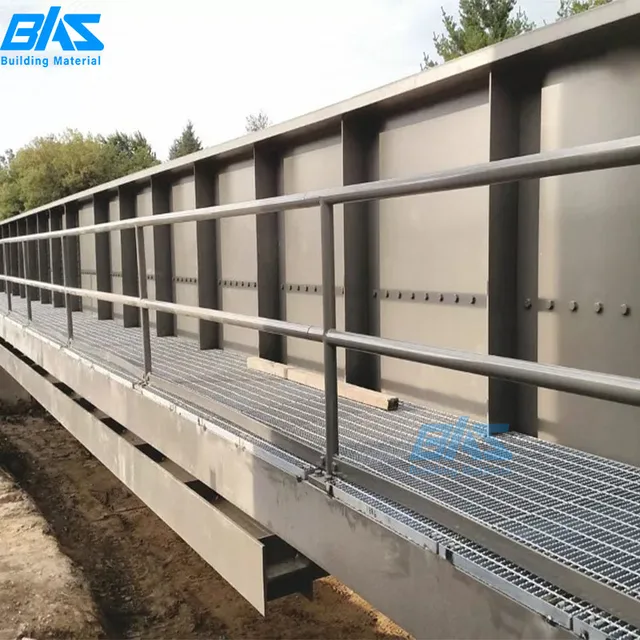 AS/NZS Compliant Galvanized Steel Grating Platform with Handrails and Access Ladder for Industrial Walkway Systems
