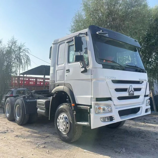 China Brand Howo Tractor Large Capacity Tractor 6x4 10 Tires Diesel Tractor Truck Head 420Hp 400hp Euro II III IV in Stock
