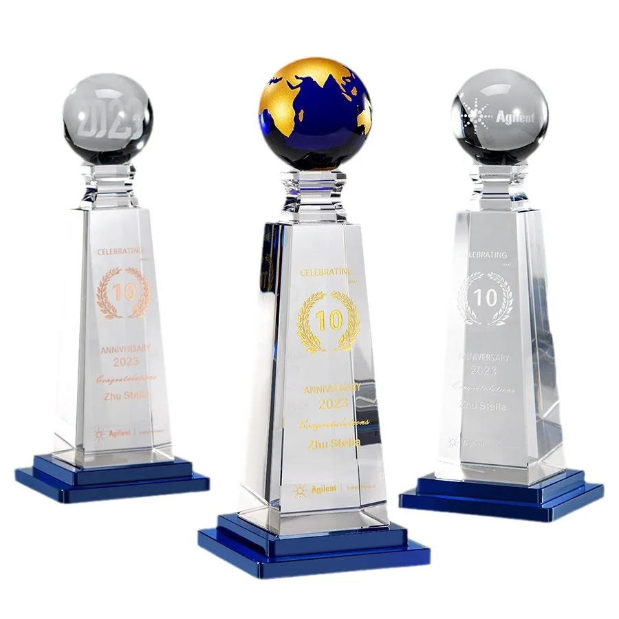 New Arrived Globe Design Customized Logo Crystal Trophy Football Trophy Annual Meeting Award