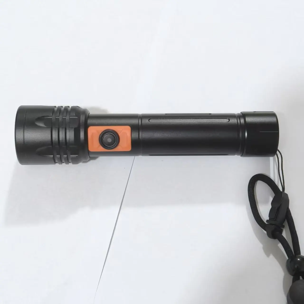 Outdoor Camping Multifunctional LED Light Zoom Flashlight IP55 Charging LED Atmosphere Camping Light