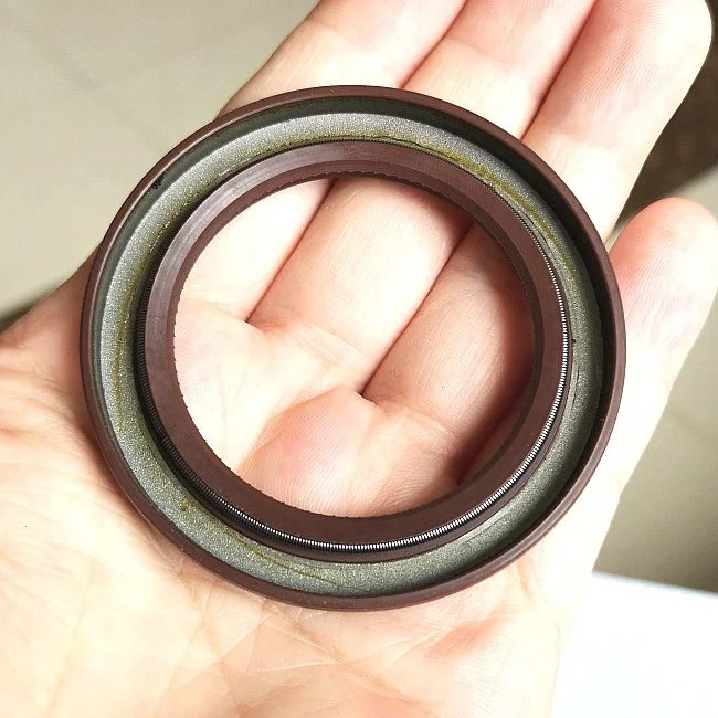 XTSEAO OE AH2492J - Durable Rubber Oil Seal for ISUZ, MAZD
