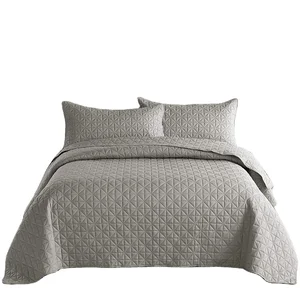 Solid Color Embroidered Polyester Microfiber Bedspread Quilt