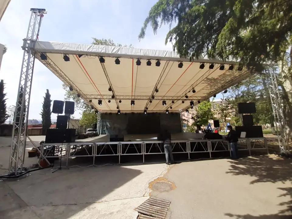 Outdoor Aluminium Line Array Rigging - Durable & Versatile
