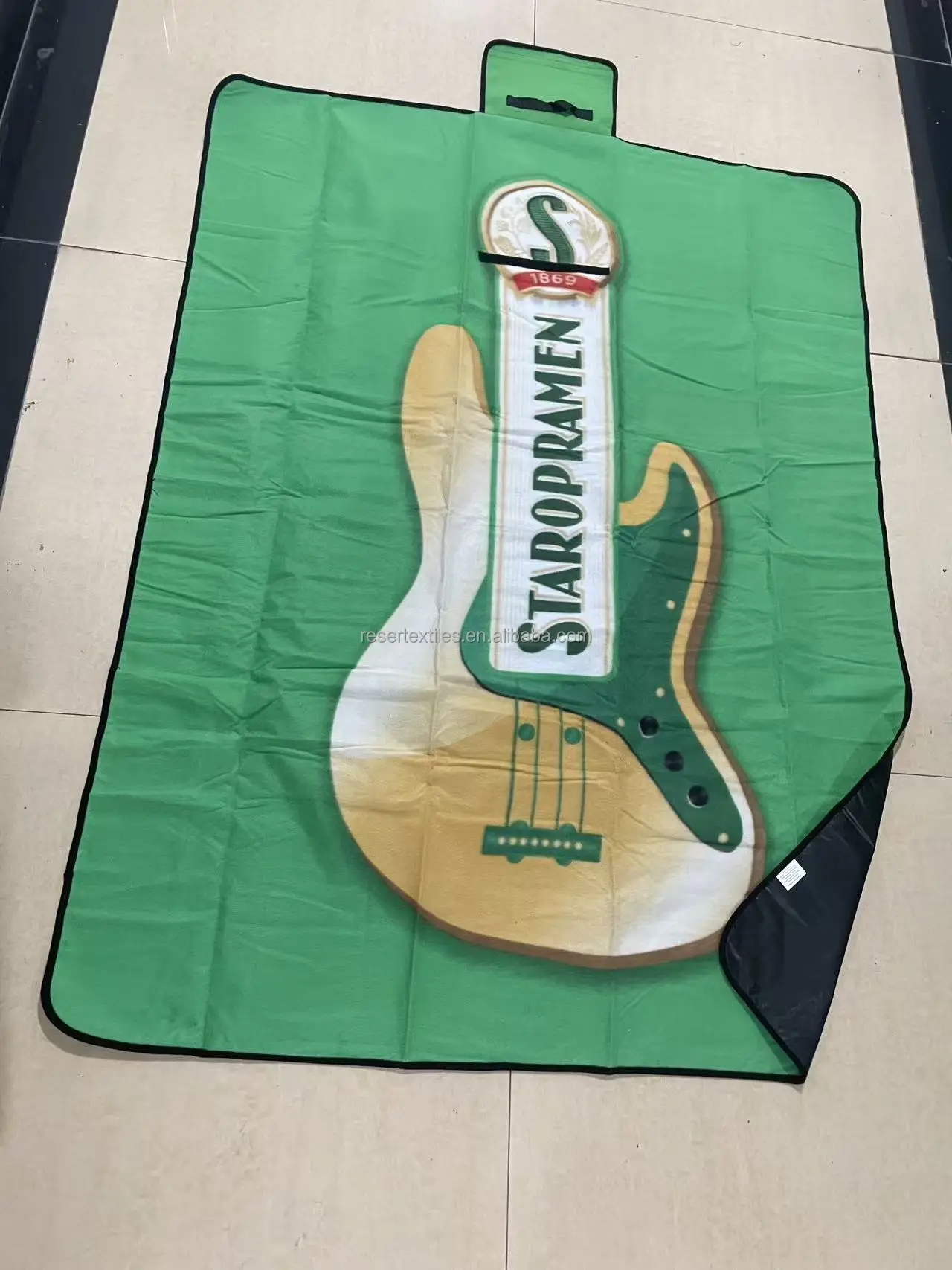 Custom Logo Lightweight High Quality Outdoor Waterproof Picnic Blanket Rug for Promotional Premium Camping Mat Gifts