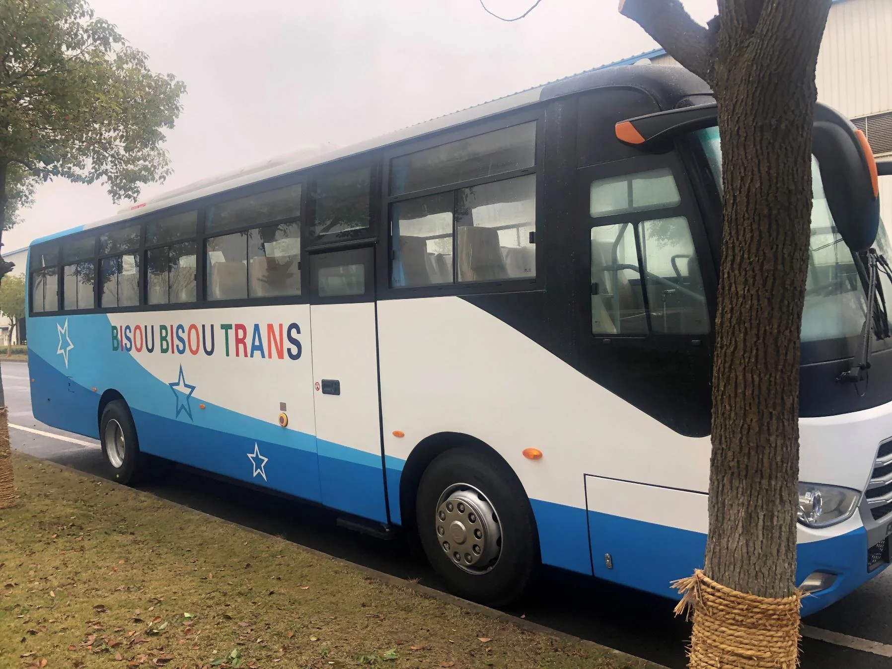 中国全新客车45座前置发动机客车