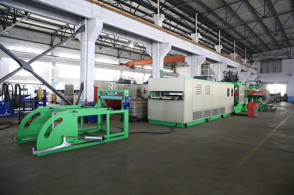 
 Автоматическая вакуумная формовочная машина для пластиковых пластин из пенополистирола и контейнеров  