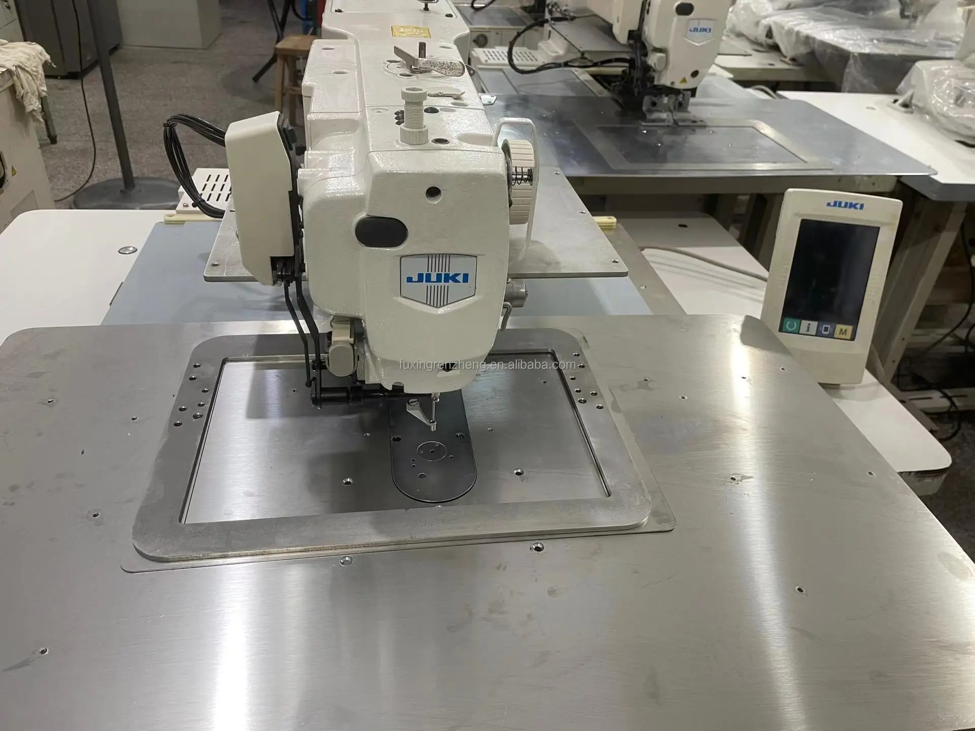 Jukis AMS-221E-3020HL Programmable Pattern Sewing Machine Sewing Area 300*200mm Suitable for Sewing Jeans Back Pockets